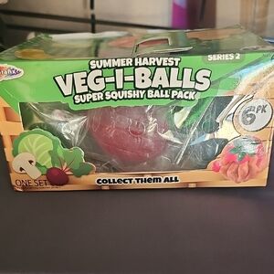 Summer Harvesr Veg- I- Balls Super Squishy Ball Pack - Green and Red